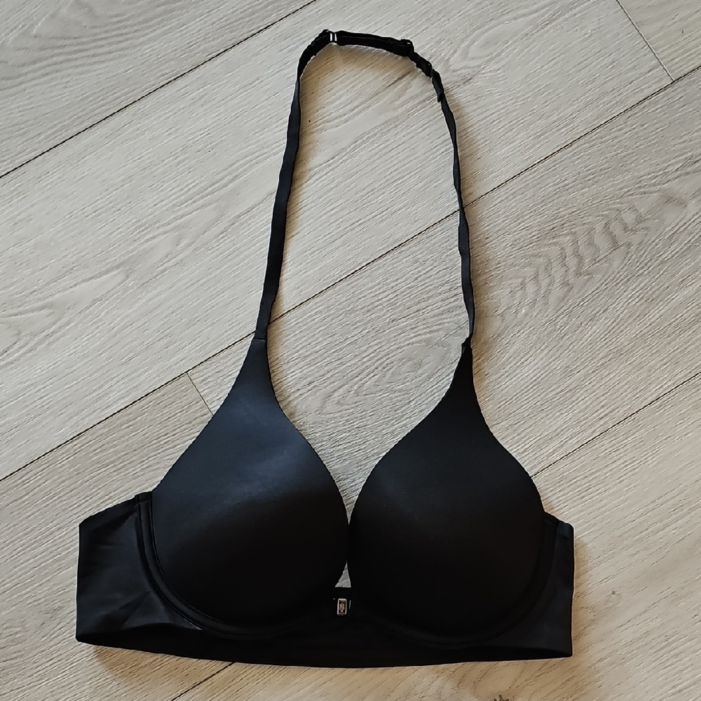 Victoria's Secret Plunge Pushup Front Magnet Closure Halter‎ Bra, 34B